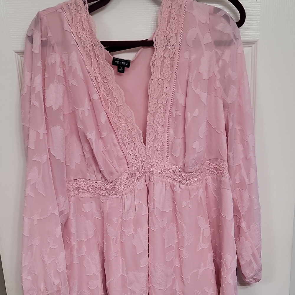 Torrid Blush Pink Floral Lace Top